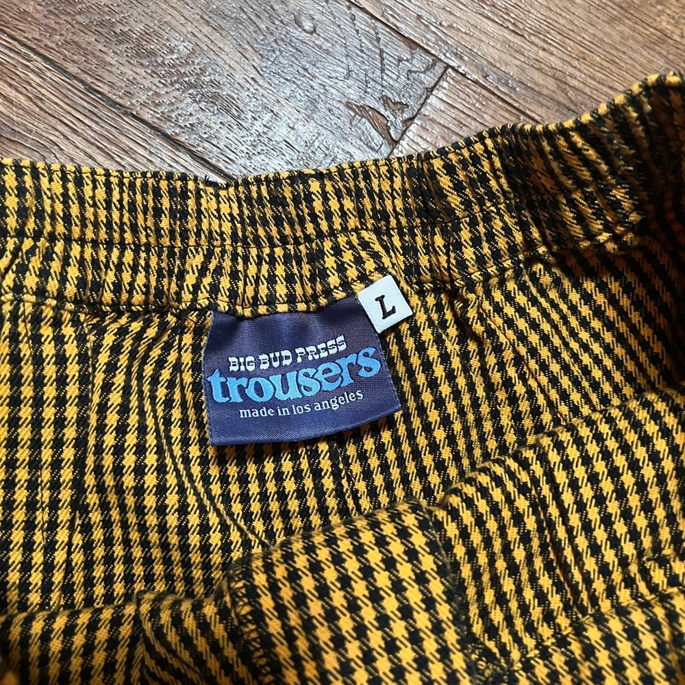 Black and yellow check trousers - Picture 2 of 3
